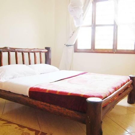 Prestige Resort Cottages Entebbe Esterno foto