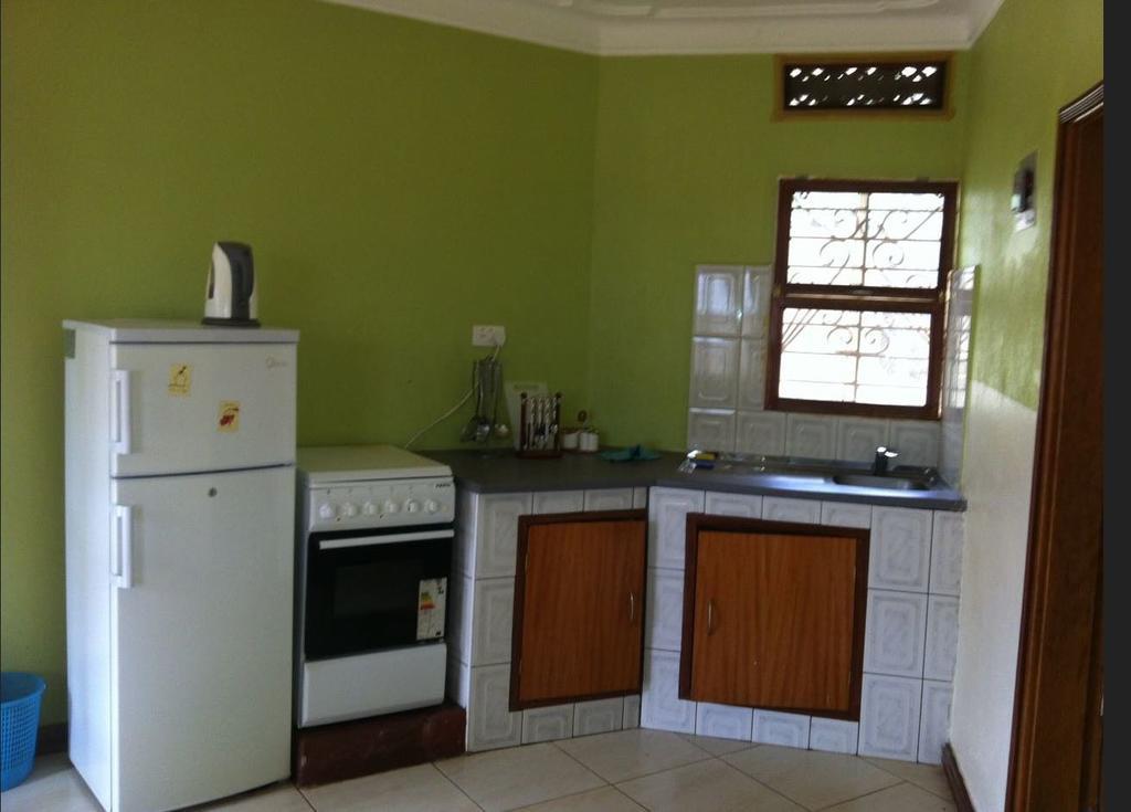 Prestige Resort Cottages Entebbe Esterno foto