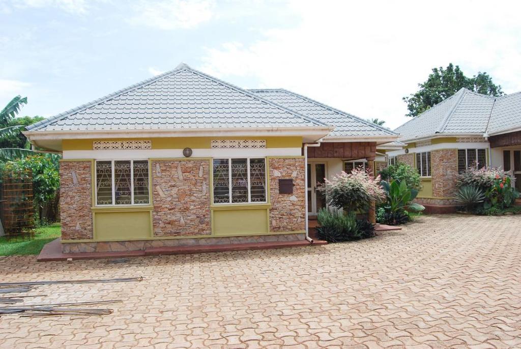 Prestige Resort Cottages Entebbe Esterno foto