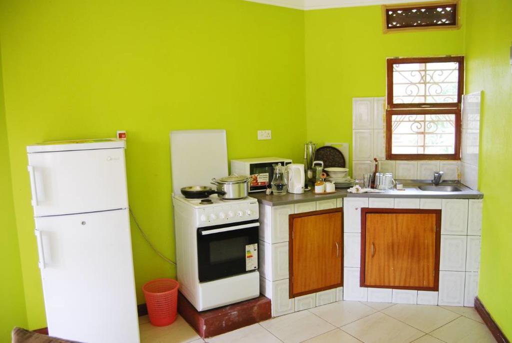 Prestige Resort Cottages Entebbe Esterno foto