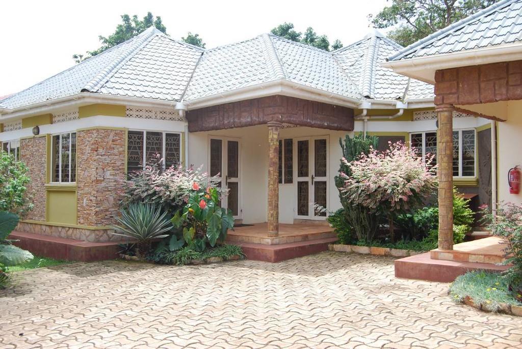 Prestige Resort Cottages Entebbe Esterno foto